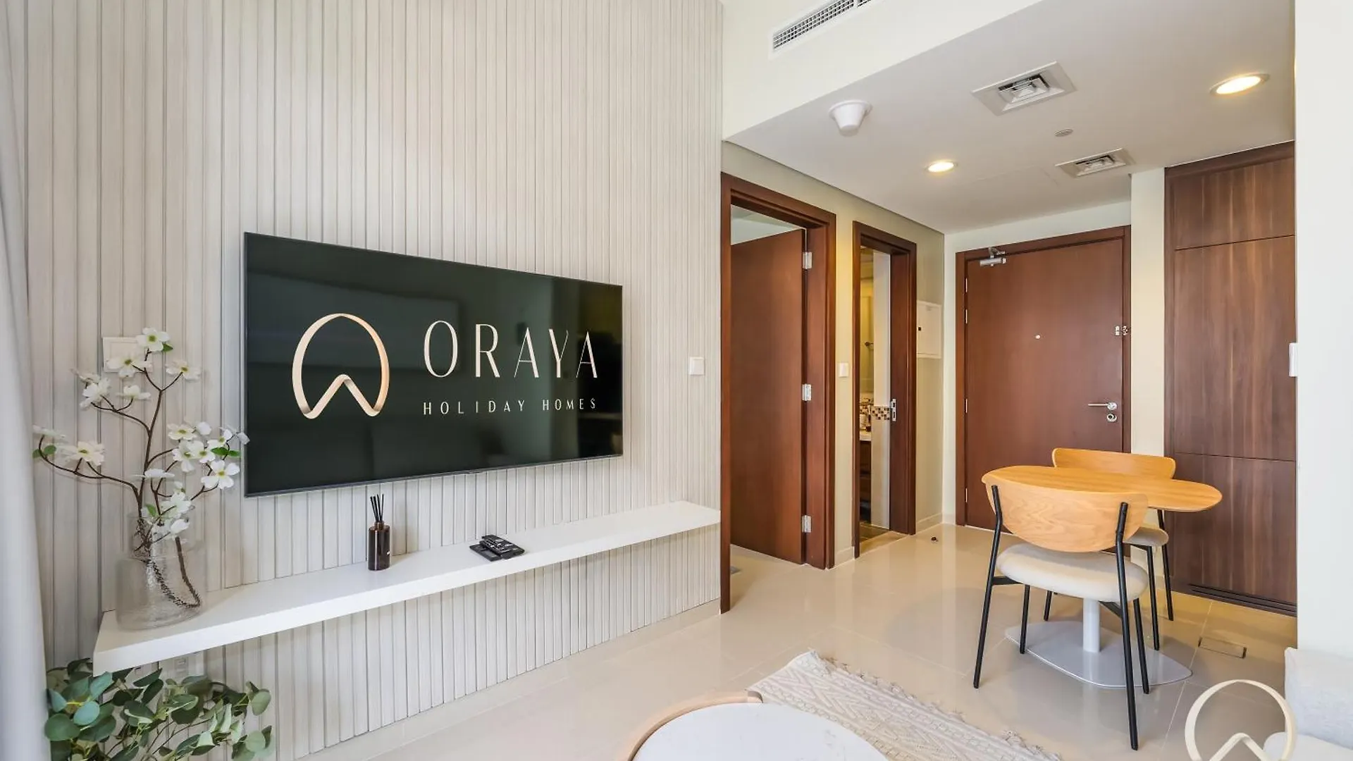 Oraya - Canal-Side Comfort Close Burj Khalifa & Dubai Mall United Arab Emirates
